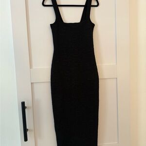 Good American Scrunchie Midi Dress